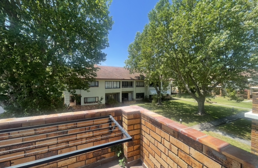 To Let 2 Bedroom Property for Rent in Kenilworth Western Cape